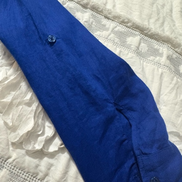 Royal Blue Linen Saks Fifth Avenue Button Up with Button Tab Sleeve. Size M - Picture 8 of 10